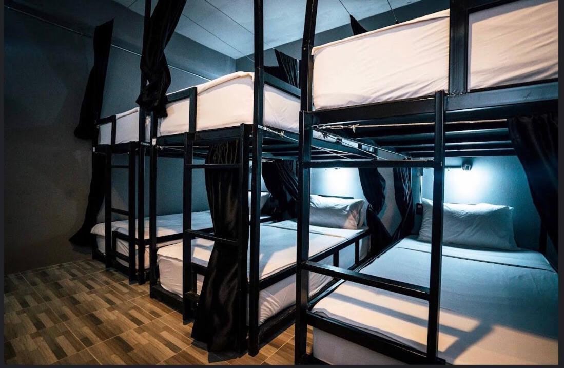 3Plus1 Hostel Patong Dış mekan fotoğraf